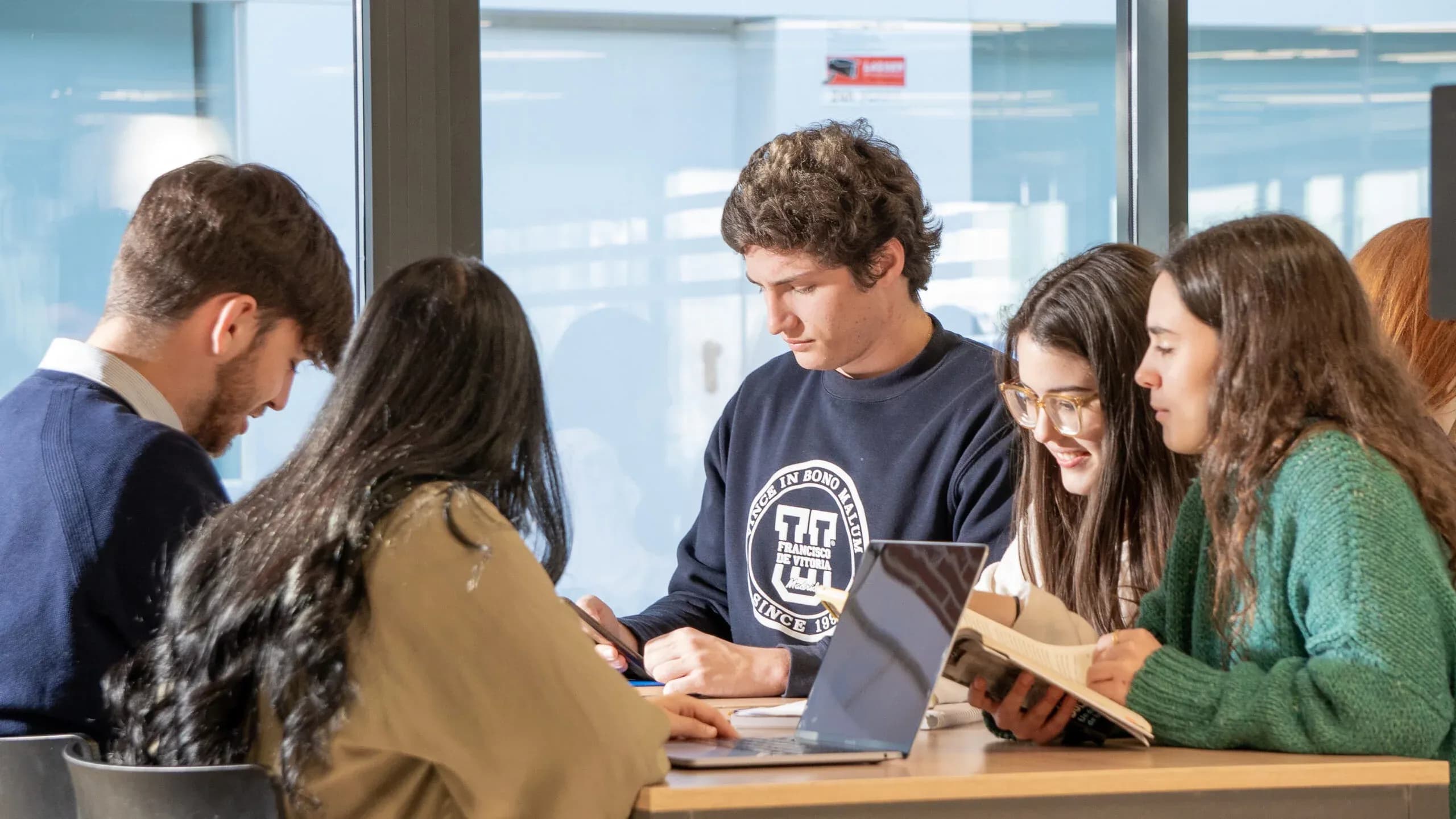 UFV Admisión Universidad Madrid. Preinscripción y Matrícula 26-27 DSC00171-scaled-1 UFV Admisión Universidad Madrid. Preinscripción y Matrícula 26-27 Estudiar en Universidad Privada Madrid