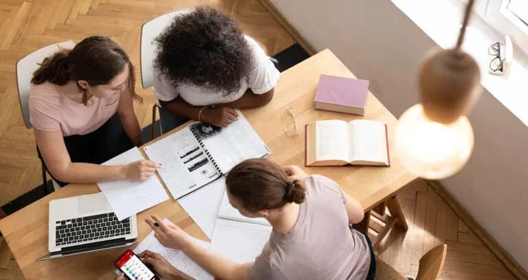 Hackathon OdiseIA4Good: II Hackathon Internacional de IA para Colectivos Vulnerables Hackaton_ufv-WEB-768x408 Hackathon OdiseIA4Good: II Hackathon Internacional de IA para Colectivos Vulnerables Estudiar en Universidad Privada Madrid