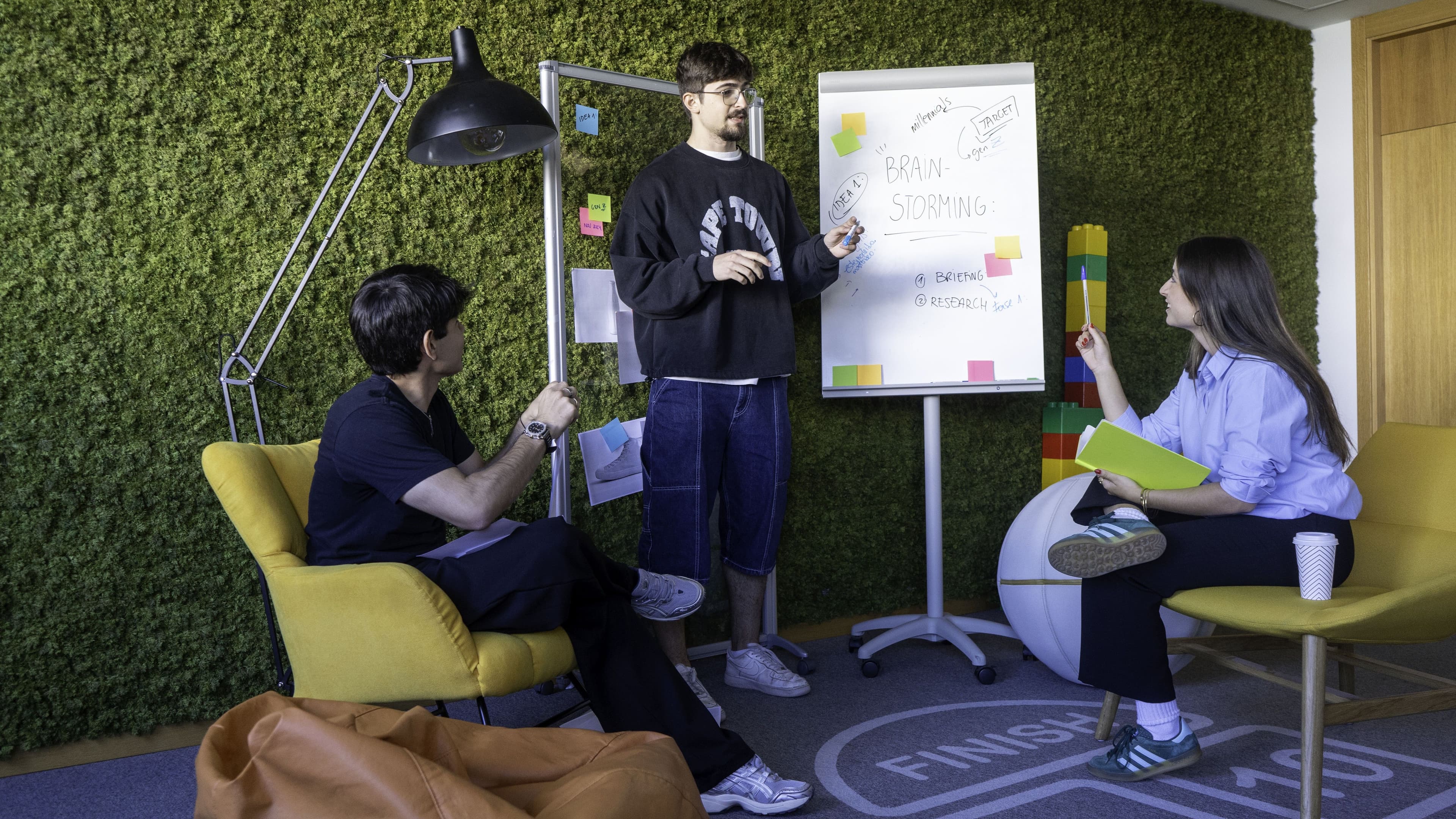 Estudiar Grado Publicidad en Madrid M11_Hero título_Comunicación Audiovisual y Publicidad Estudiar Grado Publicidad en Madrid Estudiar en Universidad Privada Madrid