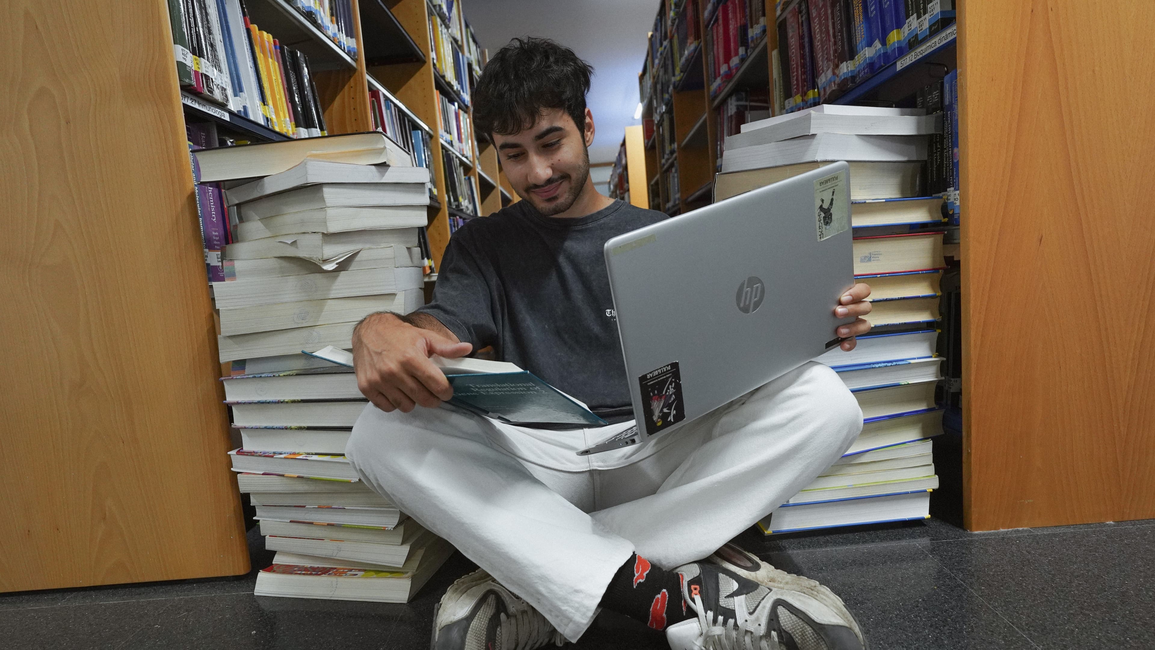 Grado Escritura Creativa y Guion ▷ Grado en Ficción y Narración M11_Hero título_ Ficción y Narración Grado Escritura Creativa y Guion ▷ Grado en Ficción y Narración Estudiar en Universidad Privada Madrid