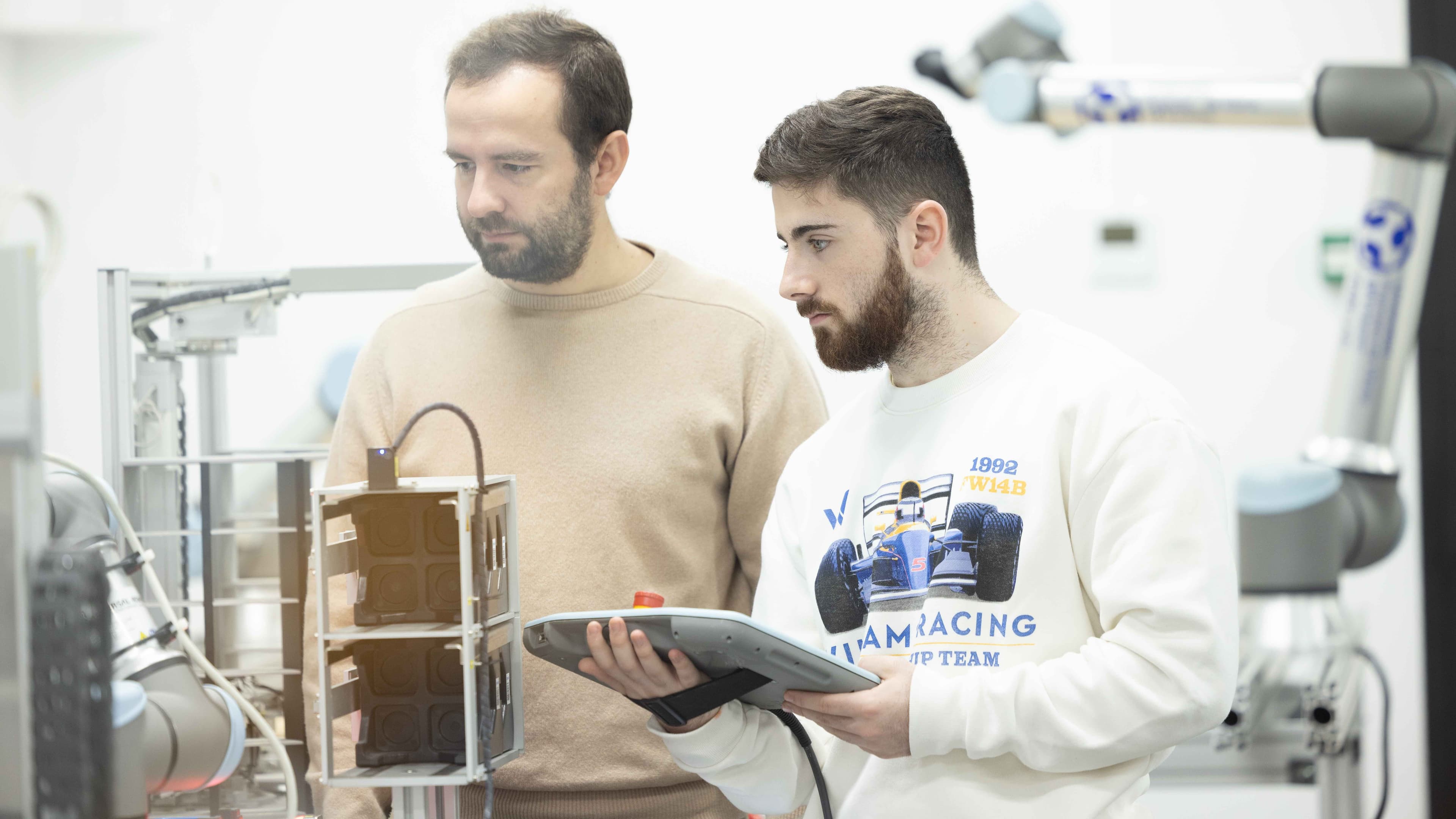 Estudiar Grado Ingeniería Mecánica en Madrid M11_Hero título_Ing. Sistemas Industriales Estudiar Grado Ingeniería Mecánica en Madrid Estudiar en Universidad Privada Madrid