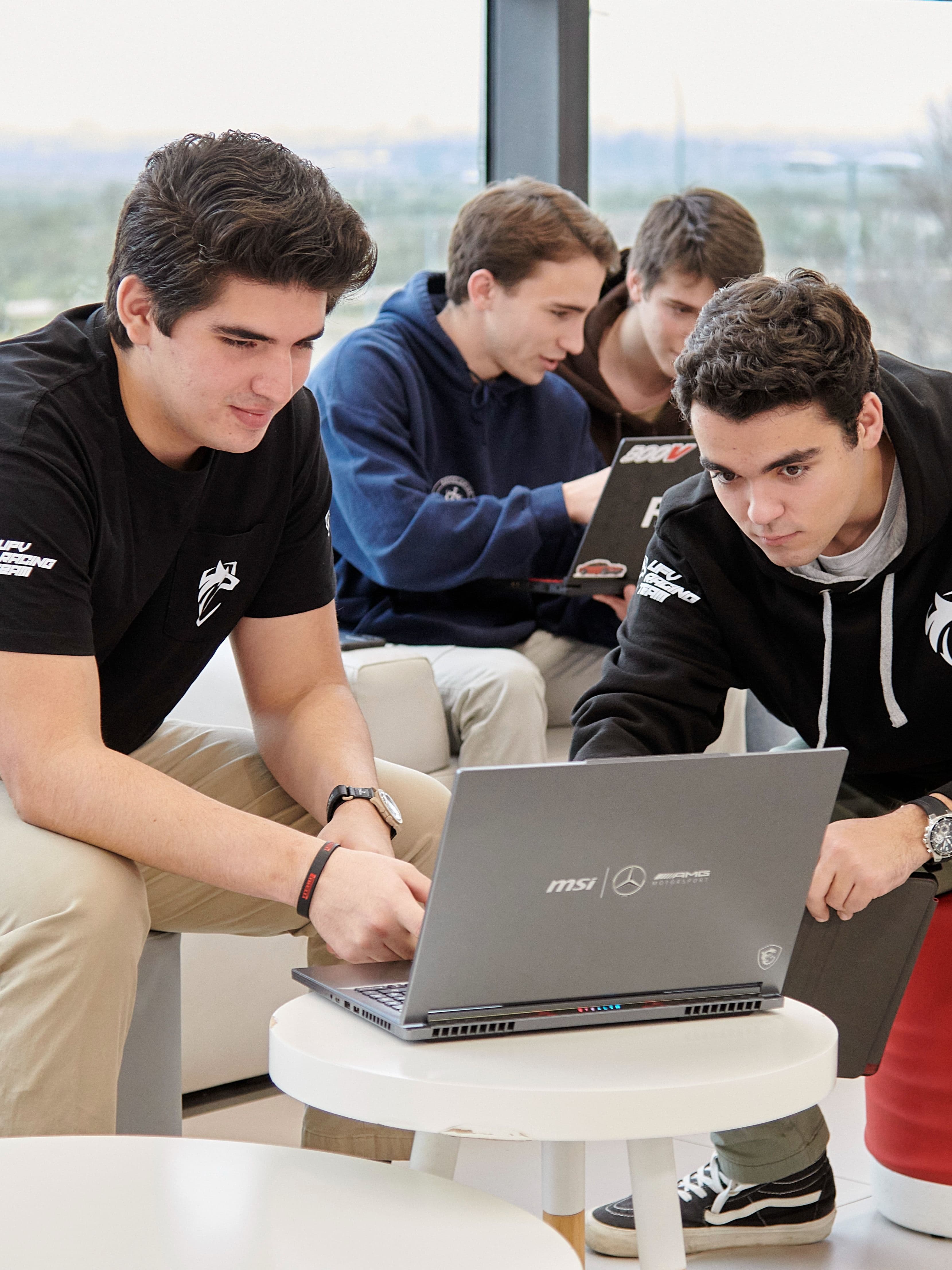 Estudiar Ingeniería en Informática en Universidad Privada en Madrid ▷ Grado Informática M34_Ing Ind Conectada_Imagen de Grado relacionado vertical Estudiar Ingeniería en Informática en Universidad Privada en Madrid ▷ Grado Informática Estudiar en Universidad Privada Madrid