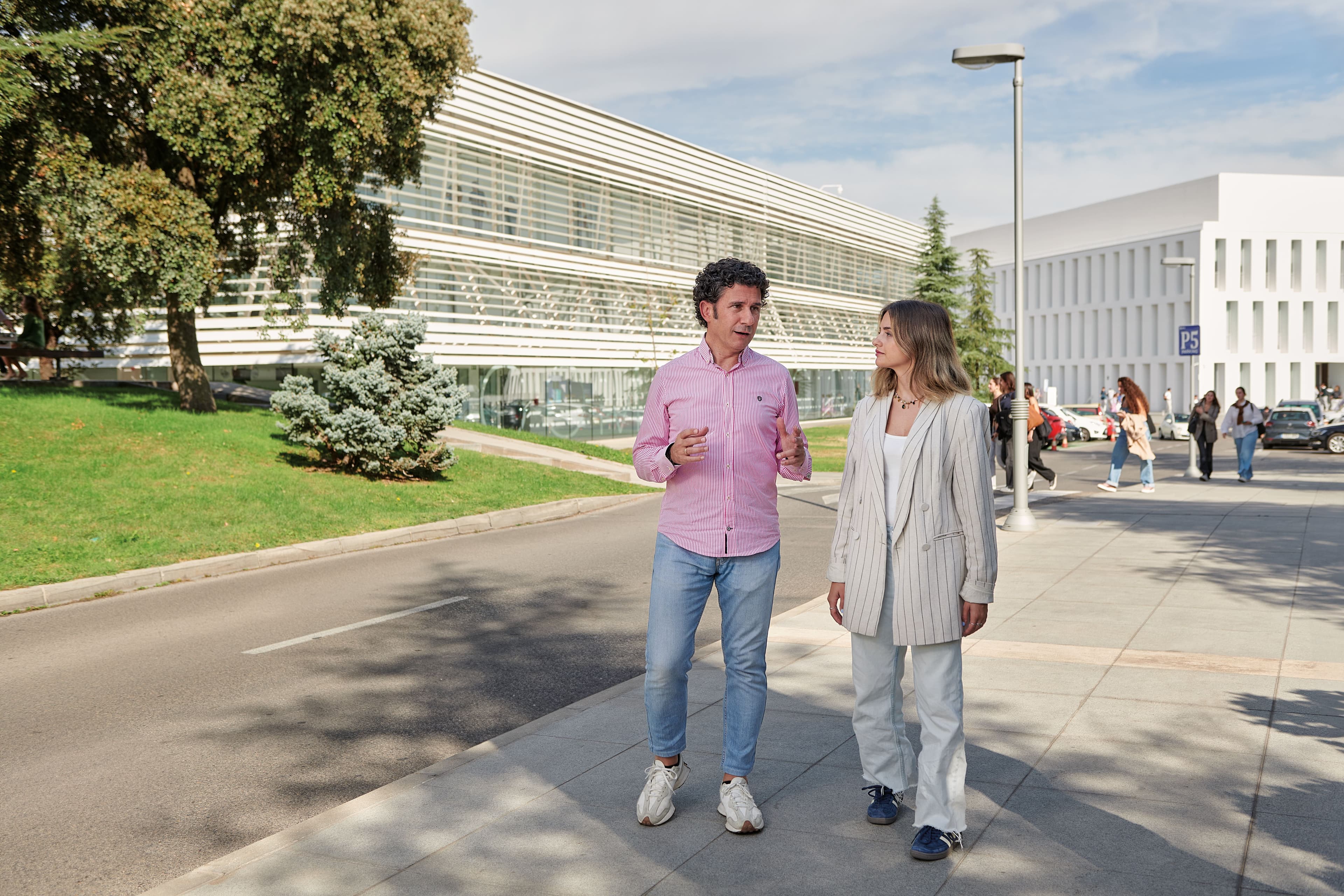 Ofertas de empleo | UFV _TOL7155 copia Ofertas de empleo | UFV Estudiar en Universidad Privada Madrid