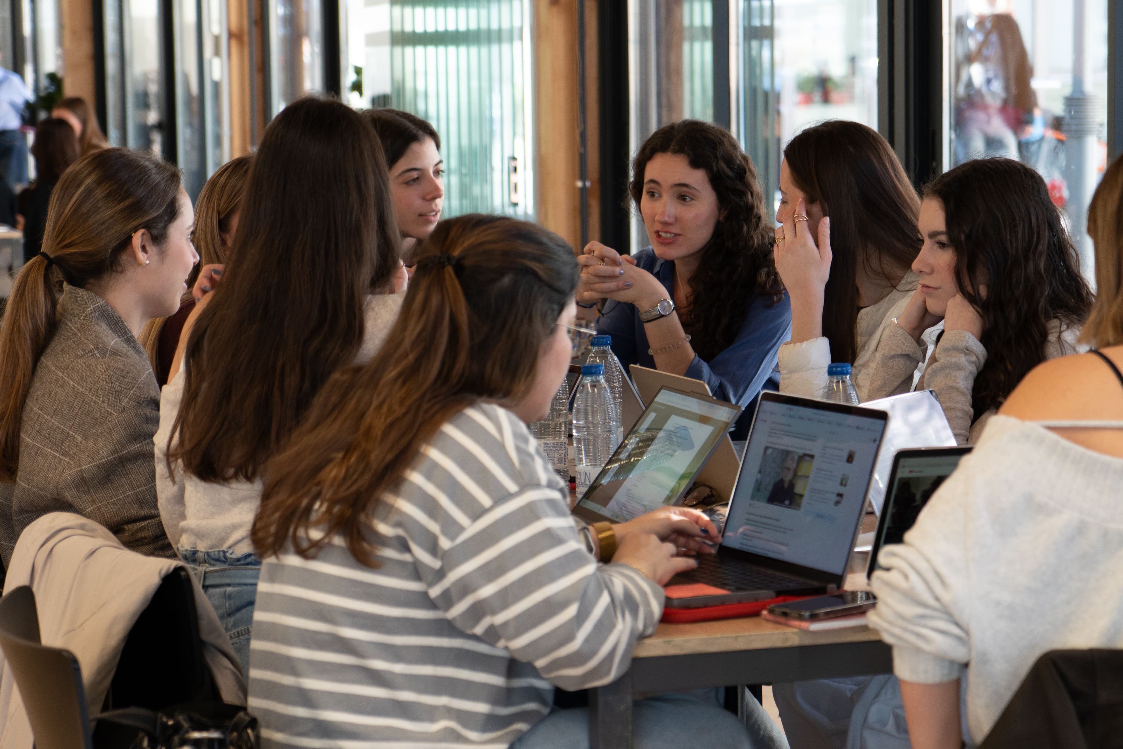 Pedagogo y Pedagoga, ¿Qué es y cuáles son sus funciones? Foto 2 Rush Pedagogo y Pedagoga, ¿Qué es y cuáles son sus funciones? Estudiar en Universidad Privada Madrid