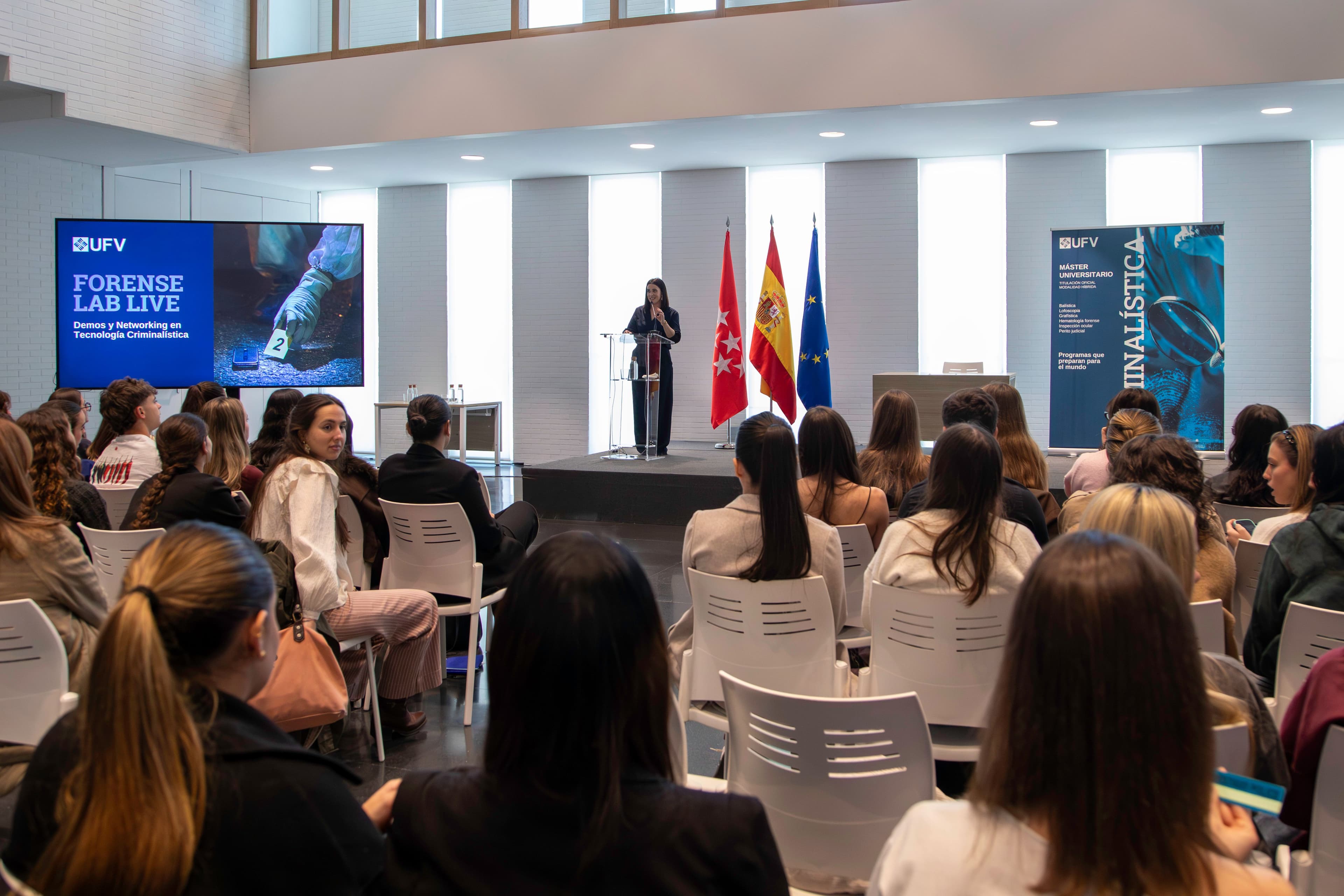 Pedagogo y Pedagoga, ¿Qué es y cuáles son sus funciones? IMG_0350-Edit Pedagogo y Pedagoga, ¿Qué es y cuáles son sus funciones? Estudiar en Universidad Privada Madrid