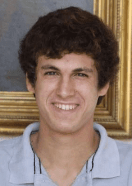 Study a double degree in Pharmacy and Biotechnology in Madrid. Juan Cerezo Study a double degree in Pharmacy and Biotechnology in Madrid. Study at the Universidad Privada Madrid