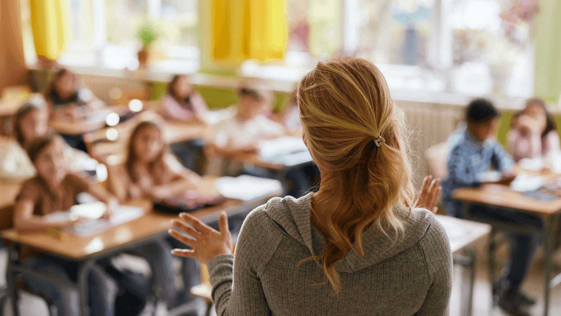 Máster Universitario en Acompañamiento Integral - Postgrados Universidad Francisco de Vitoria M11_Hero Imagen Destacada_Máster universitario en profesor de educación secundaria obligatoria y bachillerato, formación profesional y enseñanzas de idiomas Máster Universitario en Acompañamiento Integral - Postgrados Universidad Francisco de Vitoria Estudiar en Universidad Privada Madrid