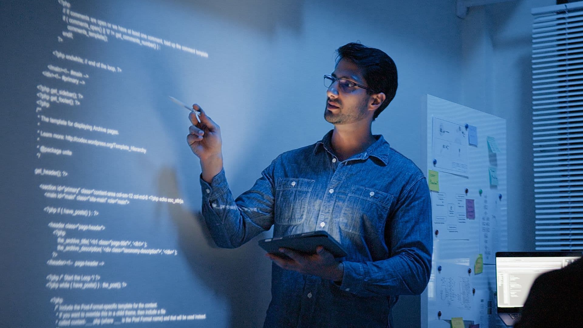 Master's Degree in Continuing Education in Data Science & Business Analytics - Postgraduate Programs Francisco de Vitoria University M21_ContentText_Horizontal_Máster de Formación Permanente en Data Science and Business Analytics (1) Master's Degree in Continuing Education in Data Science & Business Analytics - Postgraduate Programs Francisco de Vitoria University Study at the Universidad Privada Madrid