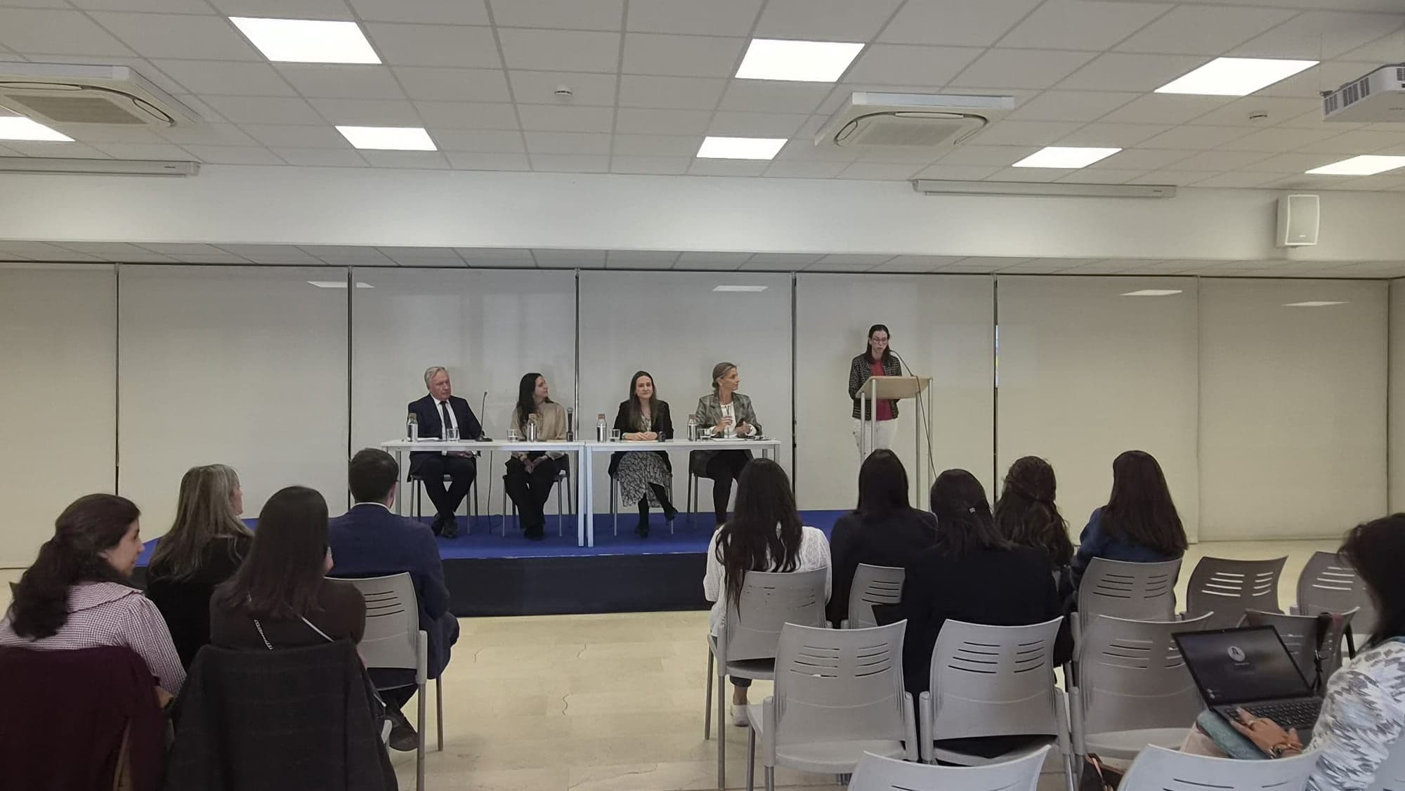 Universidades Privadas Madrid - UFV Madrid El acto, con la participación de Gary Lewis Universidades Privadas Madrid - UFV Madrid Estudiar en Universidad Privada Madrid