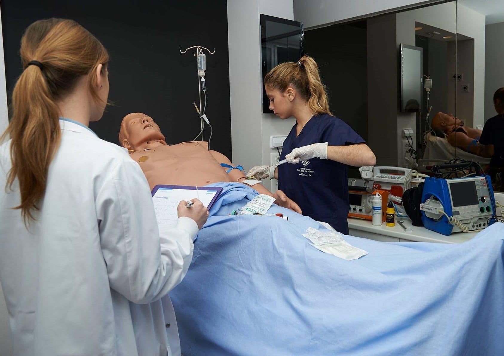 Máster Universitario en Enfermería de Práctica Avanzada en Cuidado Integral al Final de la Vida - Postgrados Universidad Francisco de Vitoria enfermeria Máster Universitario en Enfermería de Práctica Avanzada en Cuidado Integral al Final de la Vida - Postgrados Universidad Francisco de Vitoria Estudiar en Universidad Privada Madrid