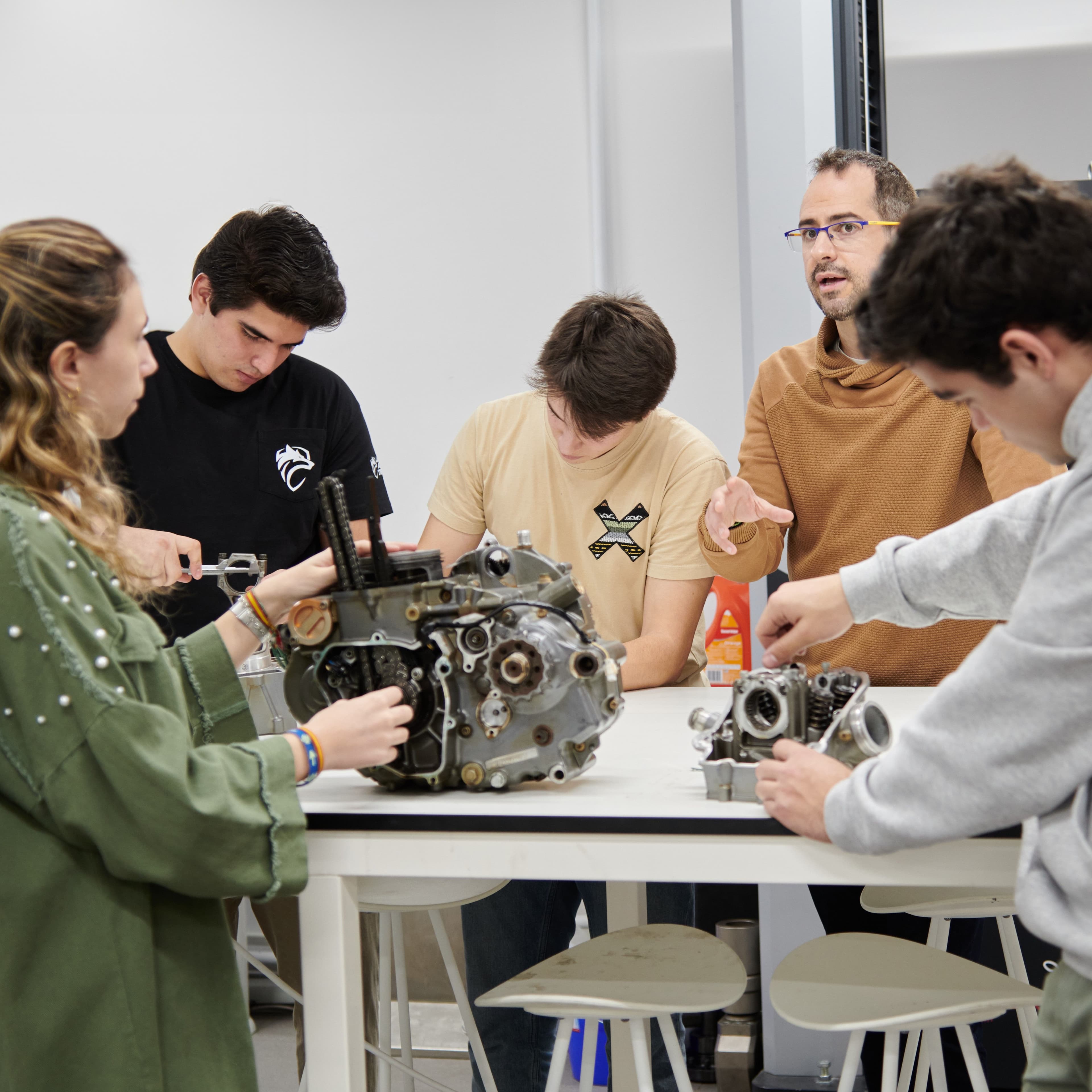 Study Mechanical Engineering at the Bachelor's Degree , Madrid imagen-bloque-mecanica-02 Study Mechanical Engineering at the Bachelor's Degree , Madrid Study at the Universidad Privada Madrid