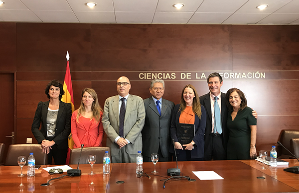 031019 2 Laura Zazo, profesora de la Facultad de Comunicación UFV, defiende su tesis doctoral con Sobresaliente Cum Laude Estudiar en Universidad Privada Madrid