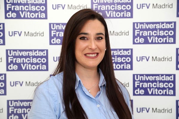 1 Laura Gomez Garcia Laura Gómez, profesora de la UFV, ha sido seleccionada en el IX Concurso nacional de fotografía Peatón, no atravieses tu vida Estudiar en Universidad Privada Madrid