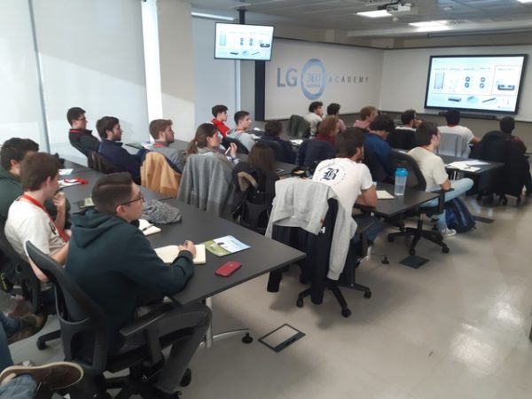 20191118 161457 1 Easy Resize.com  e1574848424198 Alumnos del Grado en Ingeniería en Sistemas Industriales visitan las oficinas centrales de LG Electonics España Estudiar en Universidad Privada Madrid