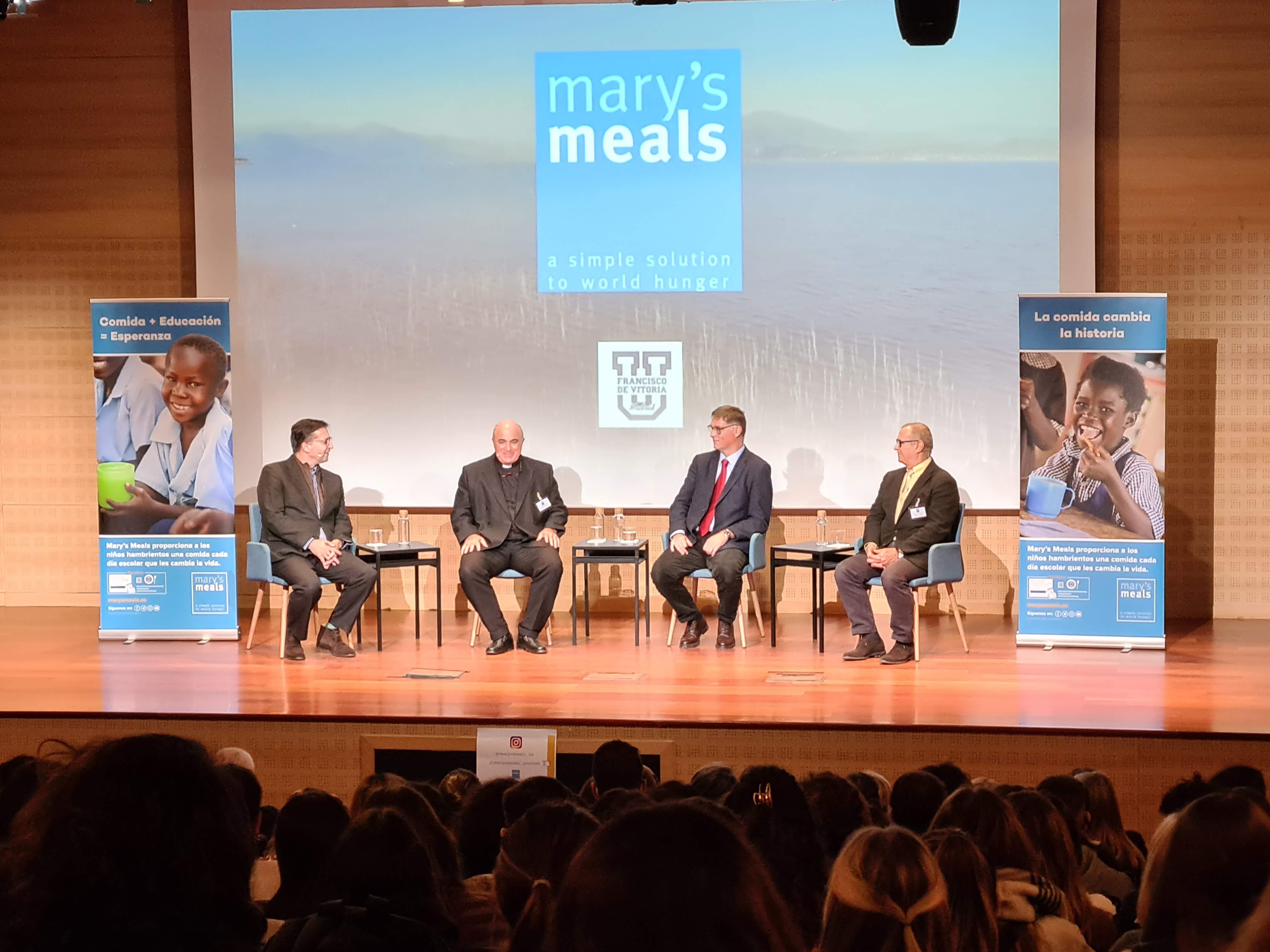 20211110 123618 Magnus Macfarlane, fundador de la ONG Marys Meals, visita la UFV Estudiar en Universidad Privada Madrid