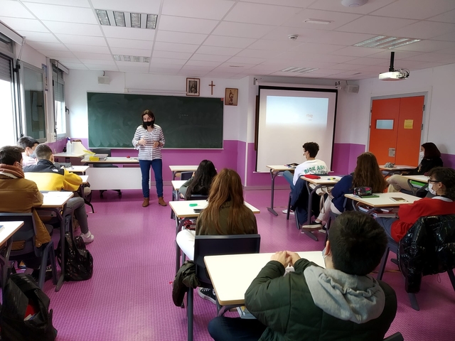 64844B43 FF63 4557 ADF0 E2B033E307AE Gema Sáez, profesora de CAFyD UFV, comparte con los alumnos de 2ºBach del Colegio Inmaculada Concepción su experiencia religiosa desde el deporte Estudiar en Universidad Privada Madrid