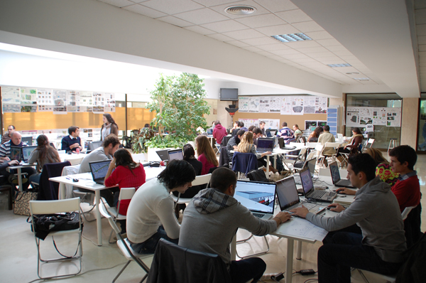 ALUMNOS Planificar el estudio, no tener miedo al fracaso, activar el conocimiento adquirido o pensar en positivo son algunas de las claves que propone Jaime Martínez Cortázar, director de Orientación y Admisiones, para superar la EVAU.  Estudiar en Universidad Privada Madrid