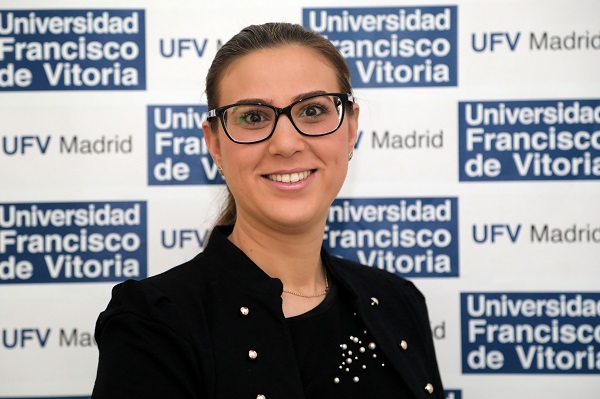 Almudena Crespo Canizares Almudena Crespo, profesora de la UFV, defiende su Tesis Doctoral con Sobresaliente Cum Laude Estudiar en Universidad Privada Madrid