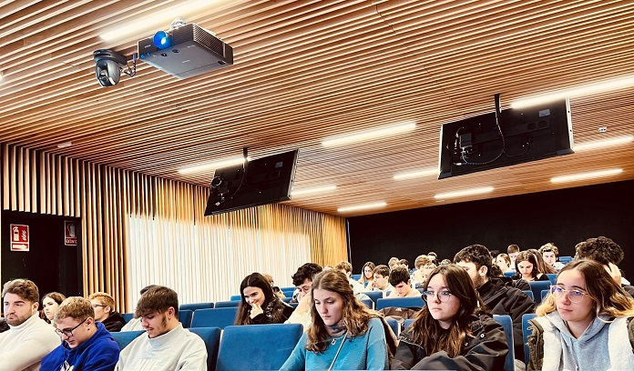 Alumnos aldea global La UFV celebra la VI Jornada de Comunicación con el director José Luis López Linares | Noticias de Actualidad UFV Estudiar en Universidad Privada Madrid