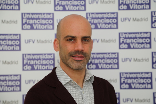 David Varillas OK David Varillas Delgado, investigador de la Facultad de Ciencias de la Salud UFV, publica junto a dos compañeros la caída de anticuerpos a los tres meses de la doble pauta de vacunación con Pfizer Estudiar en Universidad Privada Madrid