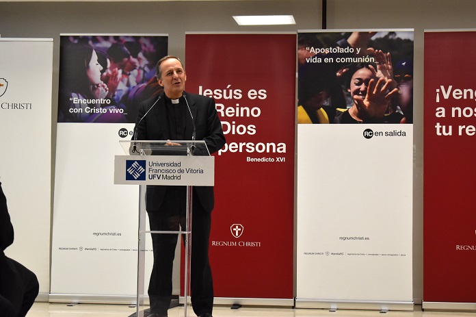 Don Javier Siegrist Galardon Alter Christus Nueva Evangelizacion 2022 Regnum Christi celebra la IX edición de los galardones Alter Crhistus en la UFV | Noticias de Actualidad UFV Estudiar en Universidad Privada Madrid