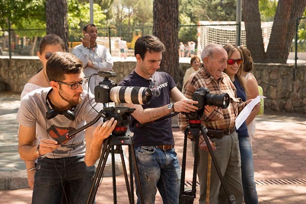 El cortometraje Viejos seleccionado en cinco certamenes nacionales e internacionales El cortometraje ‘¿Viejos?’, seleccionado en cinco certámenes nacionales e internacionales Estudiar en Universidad Privada Madrid