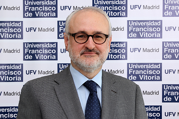 Florentino Portero napa Florentino Portero, director del Instituto de Política Internacional de la UFV, explica en COPE la dificultad de limitar la venta de armas en Estados Unidos | Noticias de Actualidad UFV Estudiar en Universidad Privada Madrid