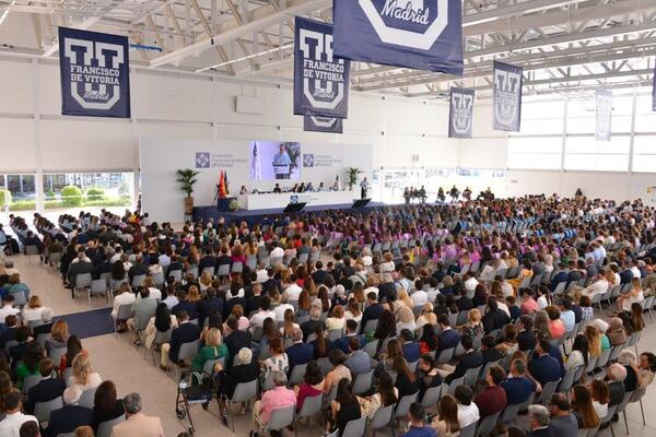 Graduaciones vista de lejos 1 Más de 1.800 alumnos de la Universidad Francisco de Vitoria se han graduado este fin de semana | Noticias de Actualidad UFV Estudiar en Universidad Privada Madrid