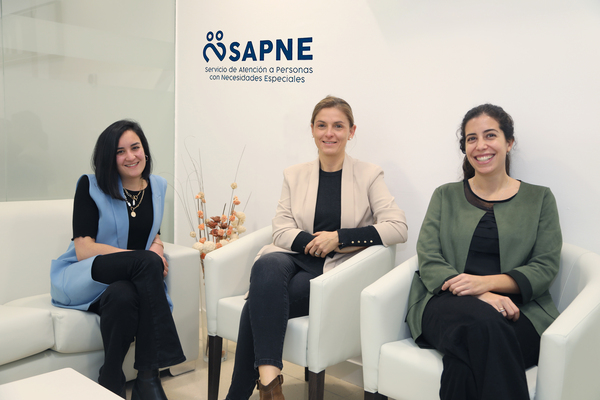 IMG 0113c Lorena Lobato, María García Arias y Ángela Barahona explican cómo funciona el nuevo Servicio de Atención a Personas con Necesidades Especiales (SAPNE) | Noticias de Actualidad UFV Estudiar en Universidad Privada Madrid