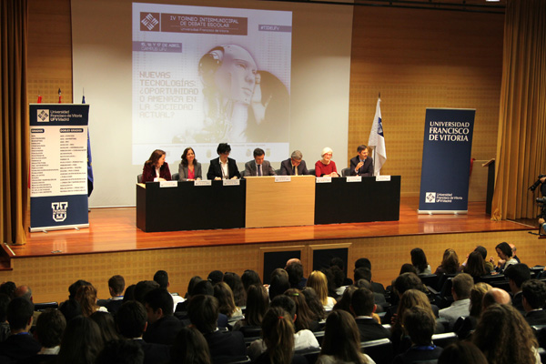 IMG 3606aa La Universidad Francisco de Vitoria inaugura la IV edición del Torneo Intermunicipal de Debate Escolar UFV con la participación de 200 alumnos de colegios de Pozuelo de Alarcón, Boadilla del Monte, Las Rozas de Madrid, Majadahonda y Madrid Estudiar en Universidad Privada Madrid