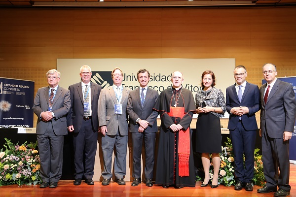 Premiados Razon Abierta La Universidad Francisco de Vitoria y la Fundación vaticana Joseph Ratzinger Benedicto XVI entregan los Premios Razón Abierta Estudiar en Universidad Privada Madrid