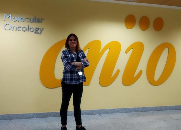 Sara Ferandez alumni de Biotecnologia 2013 Ha sido un orgullo poner mi granito de arena contra el cancer de mama Sara Ferández, alumni de Biotecnología (2013): “Ha sido un orgullo poner mi granito de arena contra el cáncer de mama” Estudiar en Universidad Privada Madrid