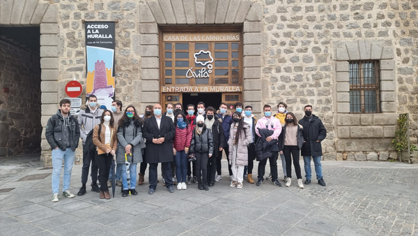 avila Alumnos UFV presentan el videojuego ‘Caminos Legendarios’ en el Ayuntamiento de Ávila | Noticias de Actualidad UFV Estudiar en Universidad Privada Madrid