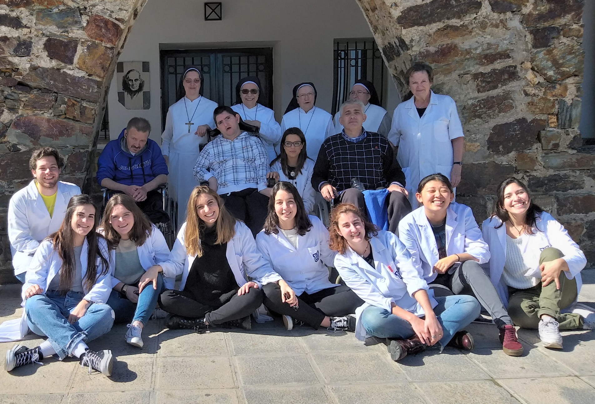 cottolengo ufv Alumnos de Enfermería, Medicina y Fisioterapia visitan el Cottolengo Estudiar en Universidad Privada Madrid