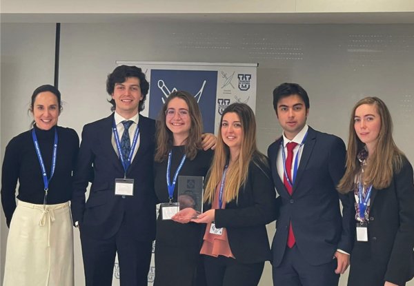 debate 22 El Instituto de Estudios Bursátiles, ganador del XV Torneo de Debate Nacional UFV | Noticias de Actualidad UFV Estudiar en Universidad Privada Madrid