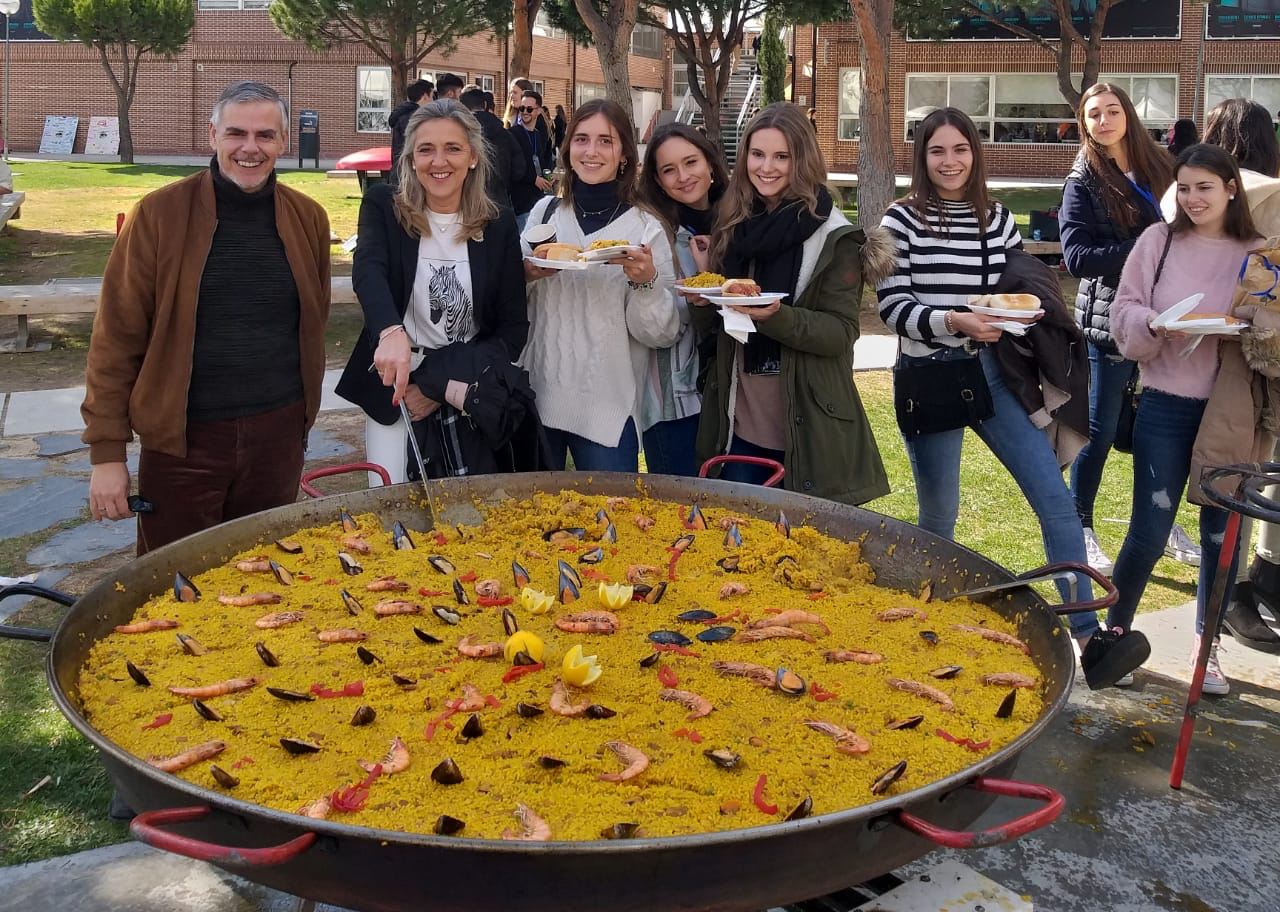 enfer4 El Grado en Enfermería celebra su patrón San Juan de Dios Estudiar en Universidad Privada Madrid