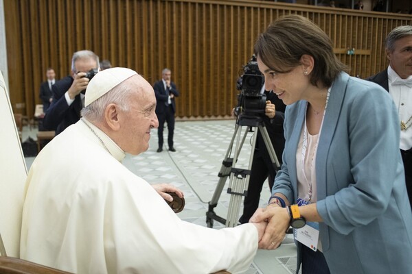 gema saez papa fco Gema Sáez sobre su encuentro con el papa Francisco: “Ha sido una experiencia preciosa y muy enriquecedora” | Noticias de Actualidad UFV Estudiar en Universidad Privada Madrid