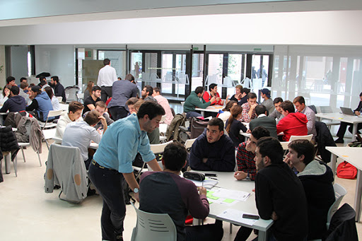 hackatlon covid Participa en la búsqueda de respuestas al COVID 19 a través del hackathon virtual #VenceAlVirus promovido por la Comunidad de Madrid Estudiar en Universidad Privada Madrid