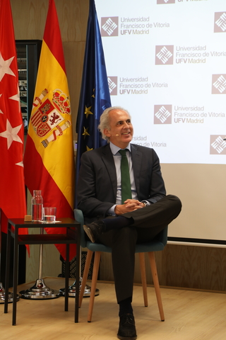 ruiz escudero ufv2 1 Enrique Ruiz Escudero, consejero de Sanidad de la Comunidad de Madrid, visita la UFV y mantiene un encuentro con nuestros alumnos Estudiar en Universidad Privada Madrid