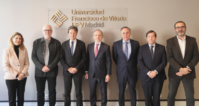 foto grupal firma patologia dual La Universidad Francisco de Vitoria y la Fundación de Patología Dual se unen para la creación de la primera cátedra de Patología Dual en España | Noticias de Actualidad UFV Estudiar en Universidad Privada Madrid