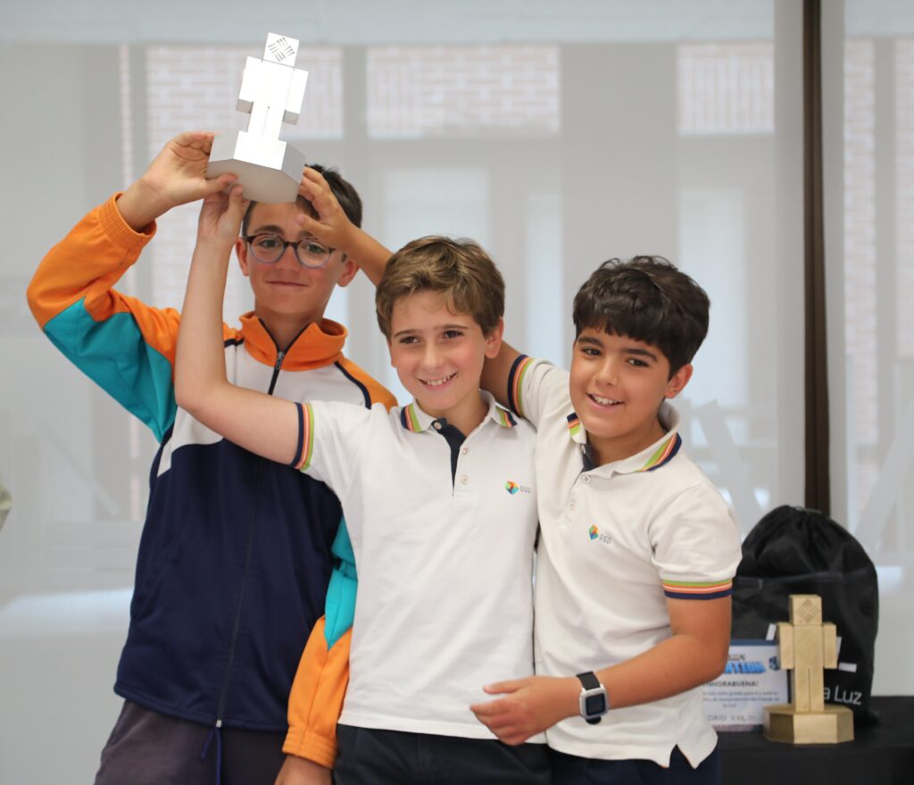 CSD Las Rozas Plata 1 1024x879 El colegio FEC Santa Joaquina de Vedruna Mirasierra gana el Minecraft Education Tournament celebrado en la Universidad Francisco de Vitoria | Noticias de Actualidad UFV Estudiar en Universidad Privada Madrid