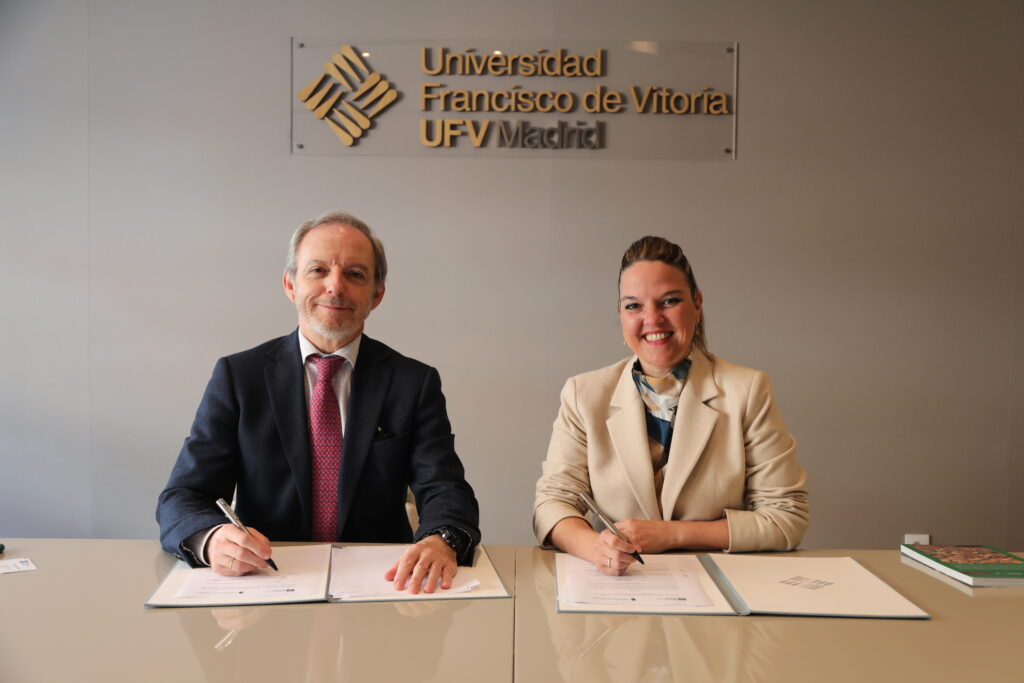 Convenio UFV Galapagar2 1024x683 La UFV y el Ayuntamiento de Galapagar firman un convenio de colaboración | Noticias de Actualidad UFV Estudiar en Universidad Privada Madrid