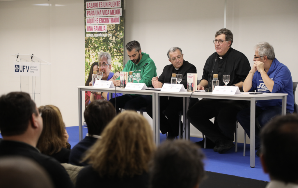 Libro papa 1024x645 La Universidad Francisco de Vitoria acoge la presentación del libro De los pobres al Papa, del Papa al mundo con la participación del obispo de Getafe | Noticias de Actualidad UFV Estudiar en Universidad Privada Madrid