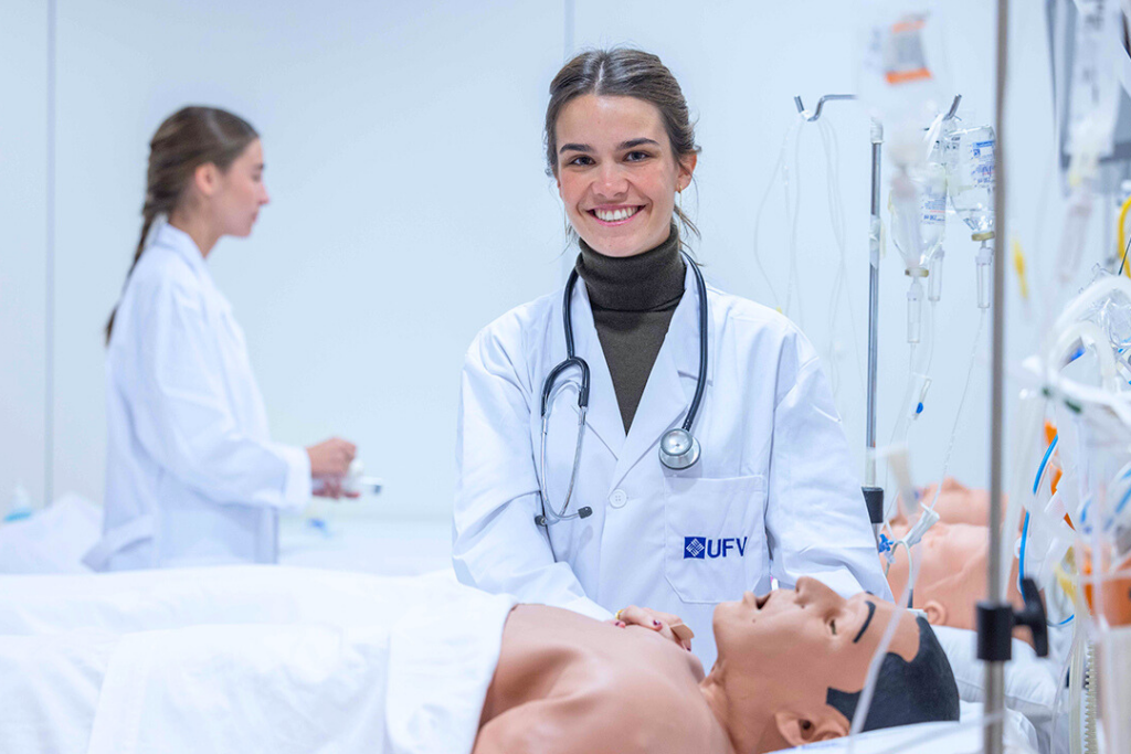 240529 portada noticia 1024x683 La UFV entre las mejores universidades para estudiar Medicina y Enfermería por su excelente inserción laboral, según el Ranking CYD 2024 Estudiar en Universidad Privada Madrid