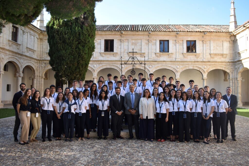 Becas Europa 2024 1024x683 Los 50 estudiantes más brillantes de bachillerato comienzan el recorrido del programa Becas Europa Santander UFV Estudiar en Universidad Privada Madrid