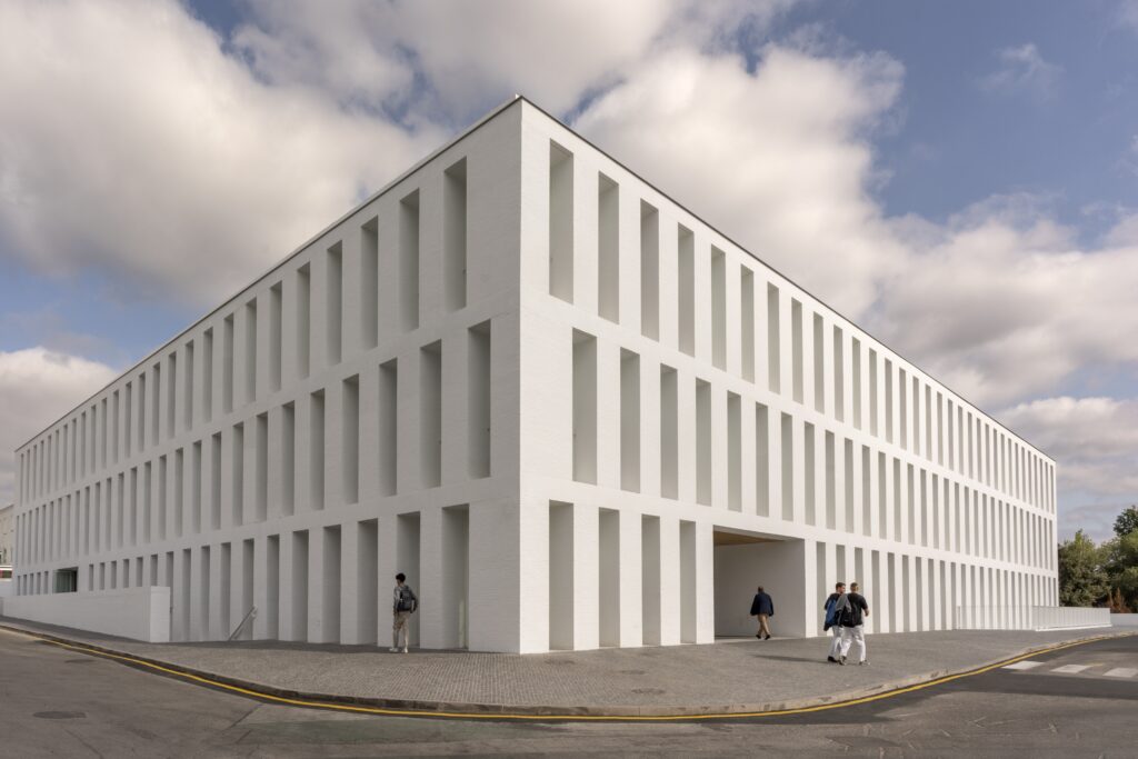 Edificio Biblioteca 1024x683 La Universidad Francisco de Vitoria inaugura el nuevo Edificio Biblioteca: un espacio integral para la formación, el bienestar y el desarrollo social Estudiar en Universidad Privada Madrid