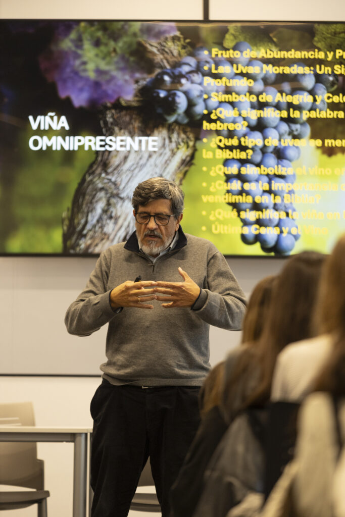 UFVxValduero 16 683x1024 In vino veritas: una jornada que conecta el arte, la espiritualidad y la universidad Estudiar en Universidad Privada Madrid