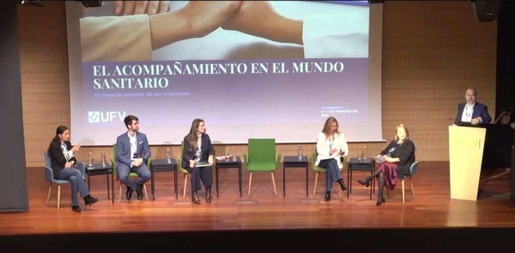 mesa 1024x504 El II Congreso Internacional sobre Acompañamiento en el Ámbito Sanitario reflexiona sobre la humanización de la atención médica Estudiar en Universidad Privada Madrid